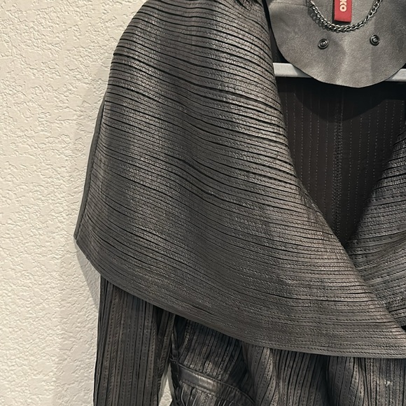 LEATHER JACKET - Picture 2 of 11